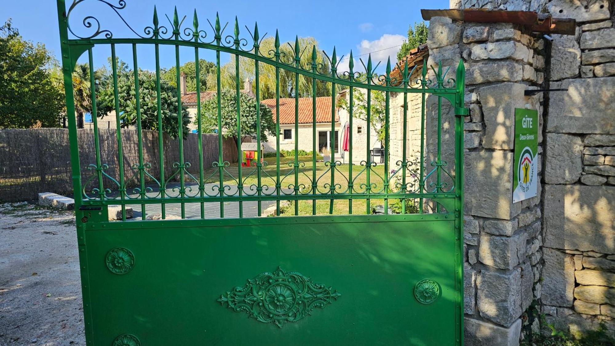 Le Gite De Malecot Gite Familial De 5 Personnes Coulon Ngoại thất bức ảnh